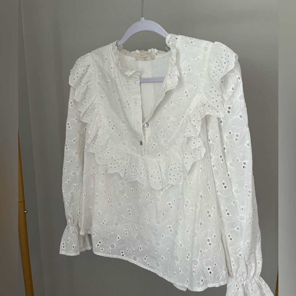 Red dress boutique white eyelet top size small